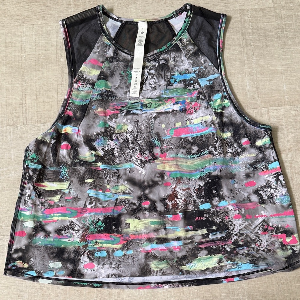 Lululemon Multicolor Abstract Muscle Tee